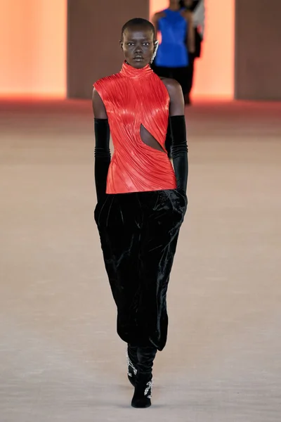 Look 69
